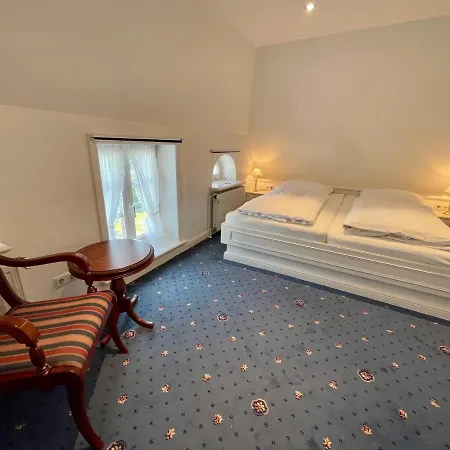 Tons 2 Jan Apartment *