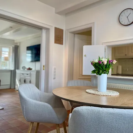Tons 2 Jan Apartment